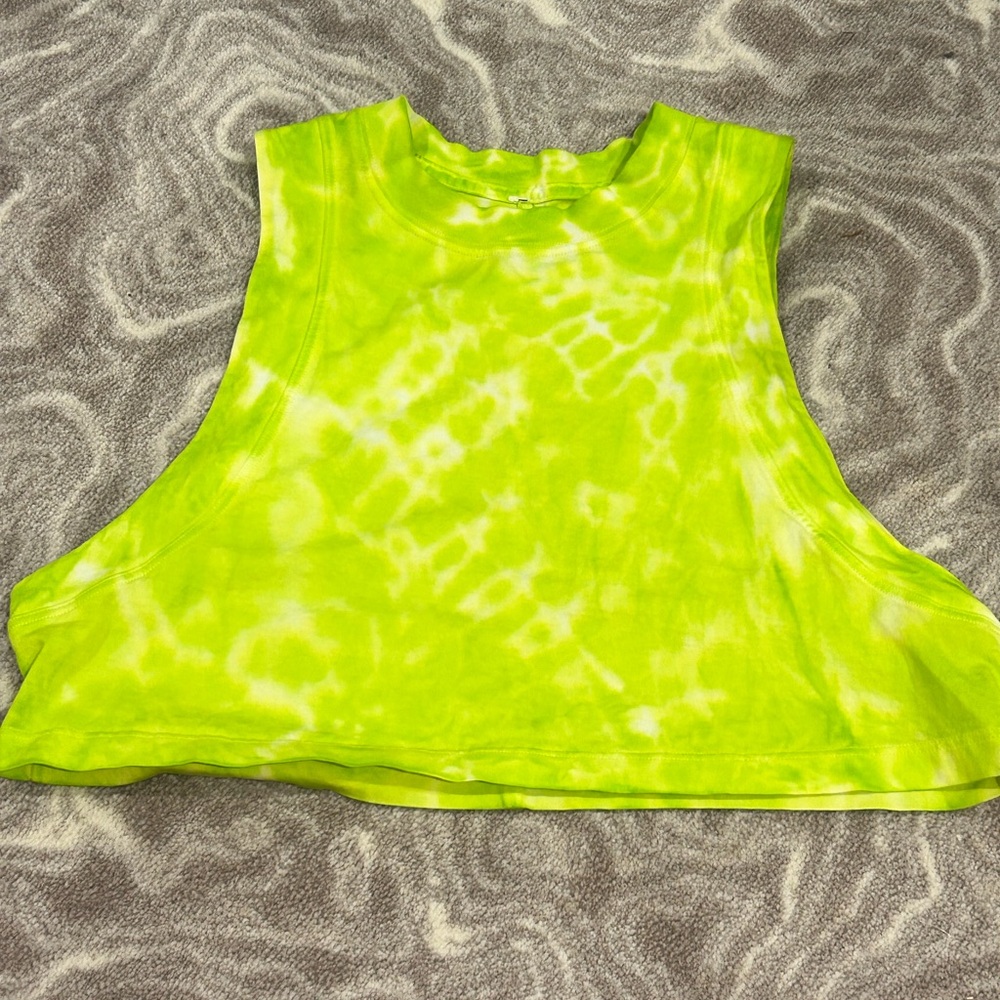 !! Lululemon All Yours Cropped Cotton Tank top, size 0 !!